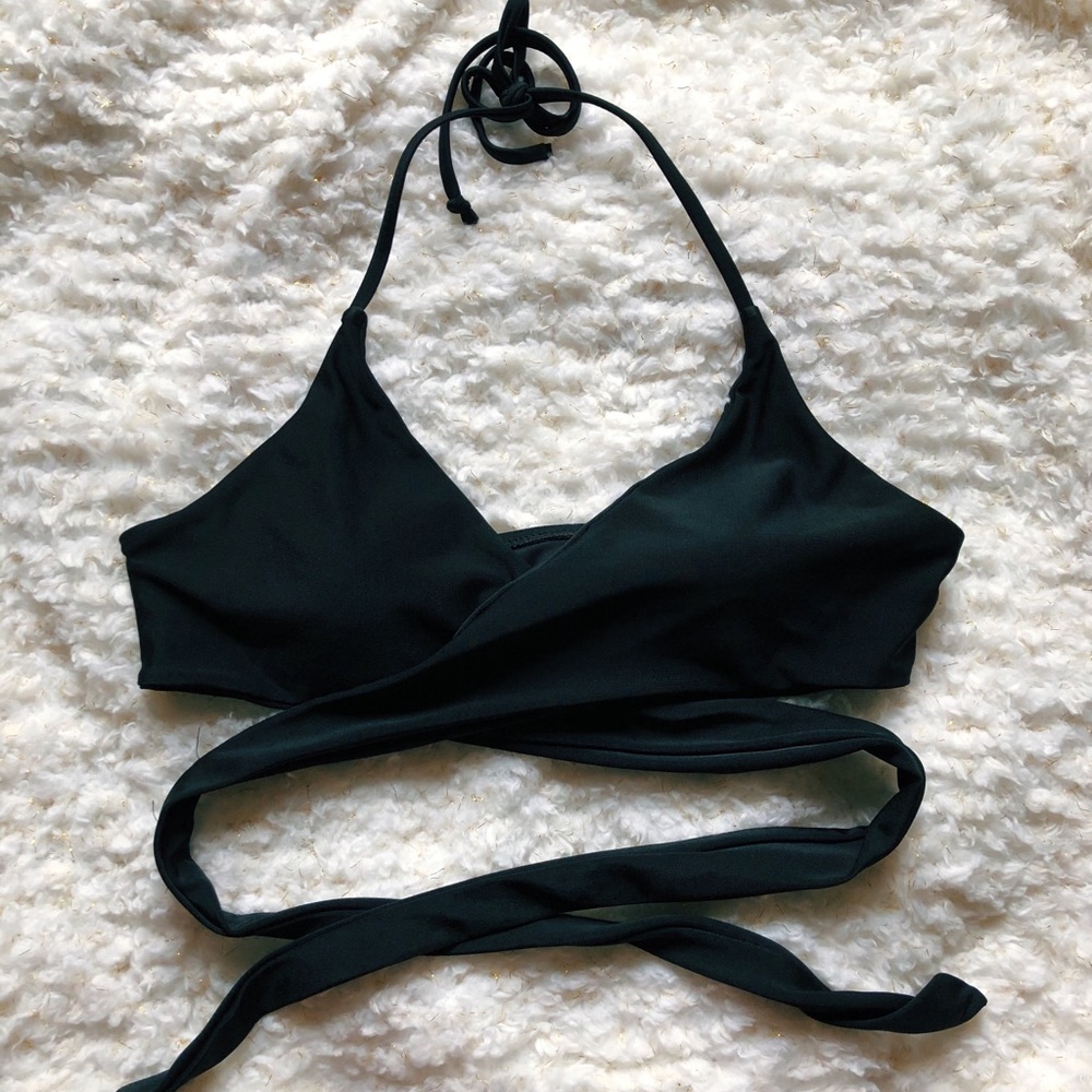 Black Zaful wrapped bikini top